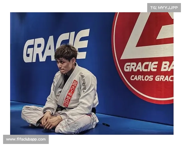 米娅·格雷西三度卫冕巴西柔术世锦赛黑带组无差级别冠军 米娅·格雷西三度卫冕巴西柔术世锦赛黑带组无差级别冠军