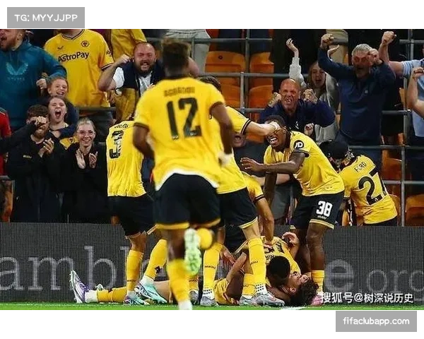 英足总介入调查利兹联主场袭击事件球队或将遭遇重罚引发各界关注